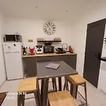 2 Personnes Avec Piscine Le Bosc (Herault)