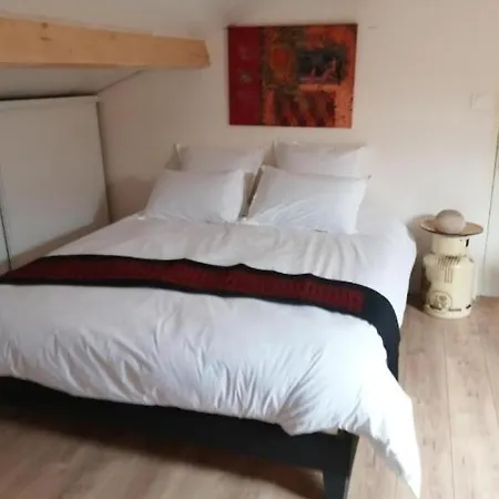 Holiday home 2 Personnes Avec Piscine *